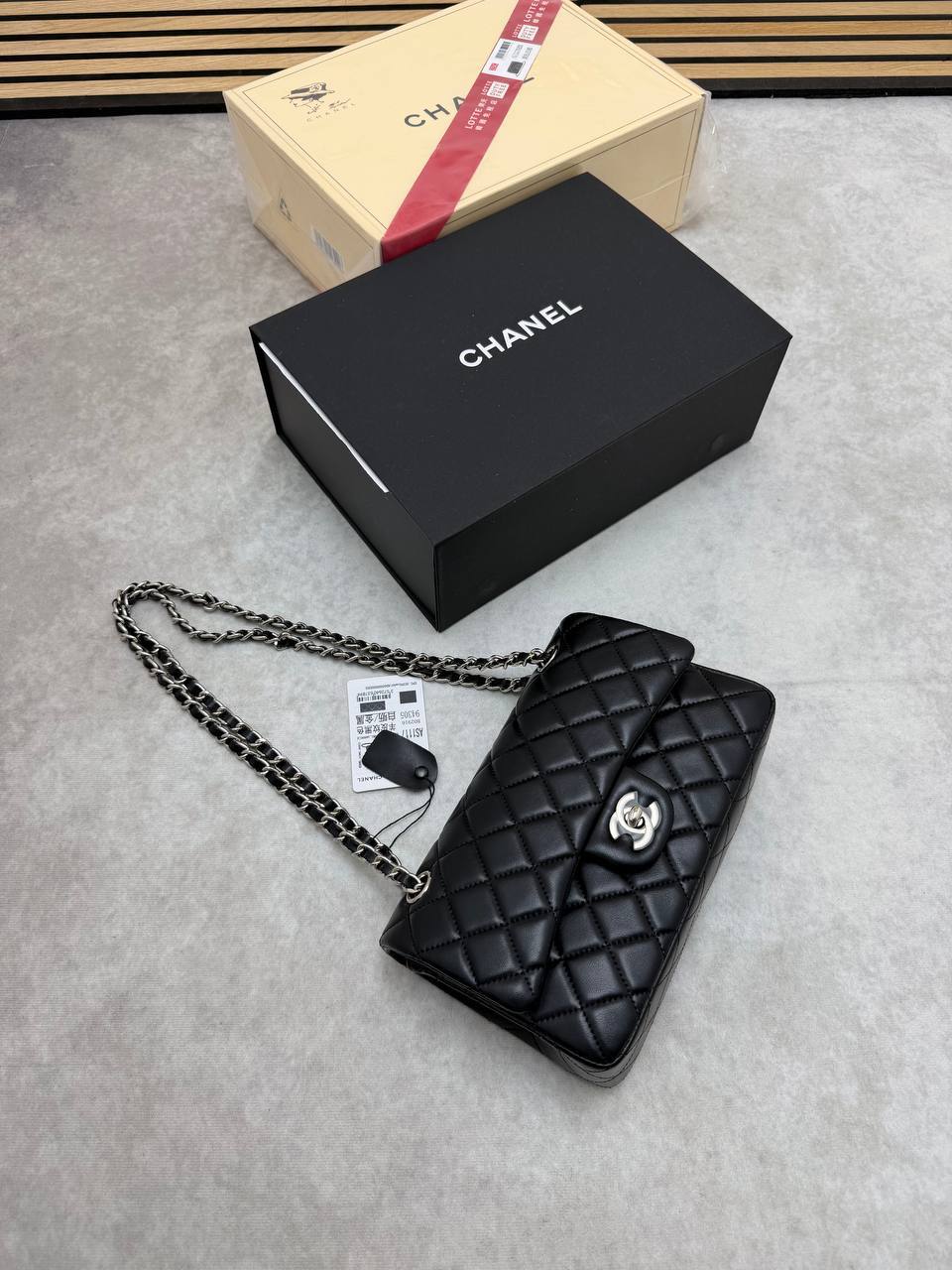 SUPER CLON REAL LEATHER CHANE BAG COME WITH BOX ETC am0506