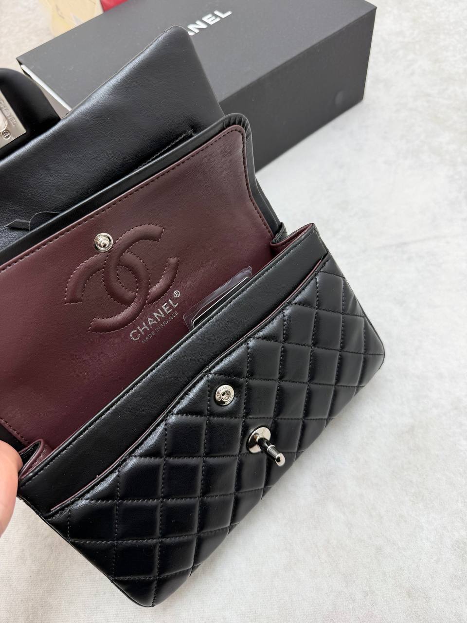 SUPER CLON REAL LEATHER CHANE BAG COME WITH BOX ETC am0506