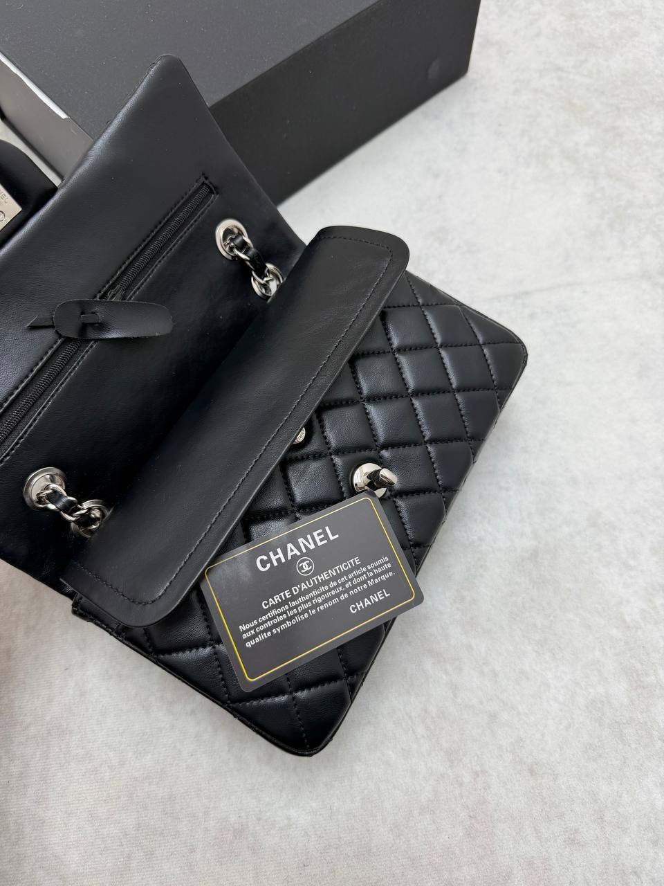 SUPER CLON REAL LEATHER CHANE BAG COME WITH BOX ETC am0506