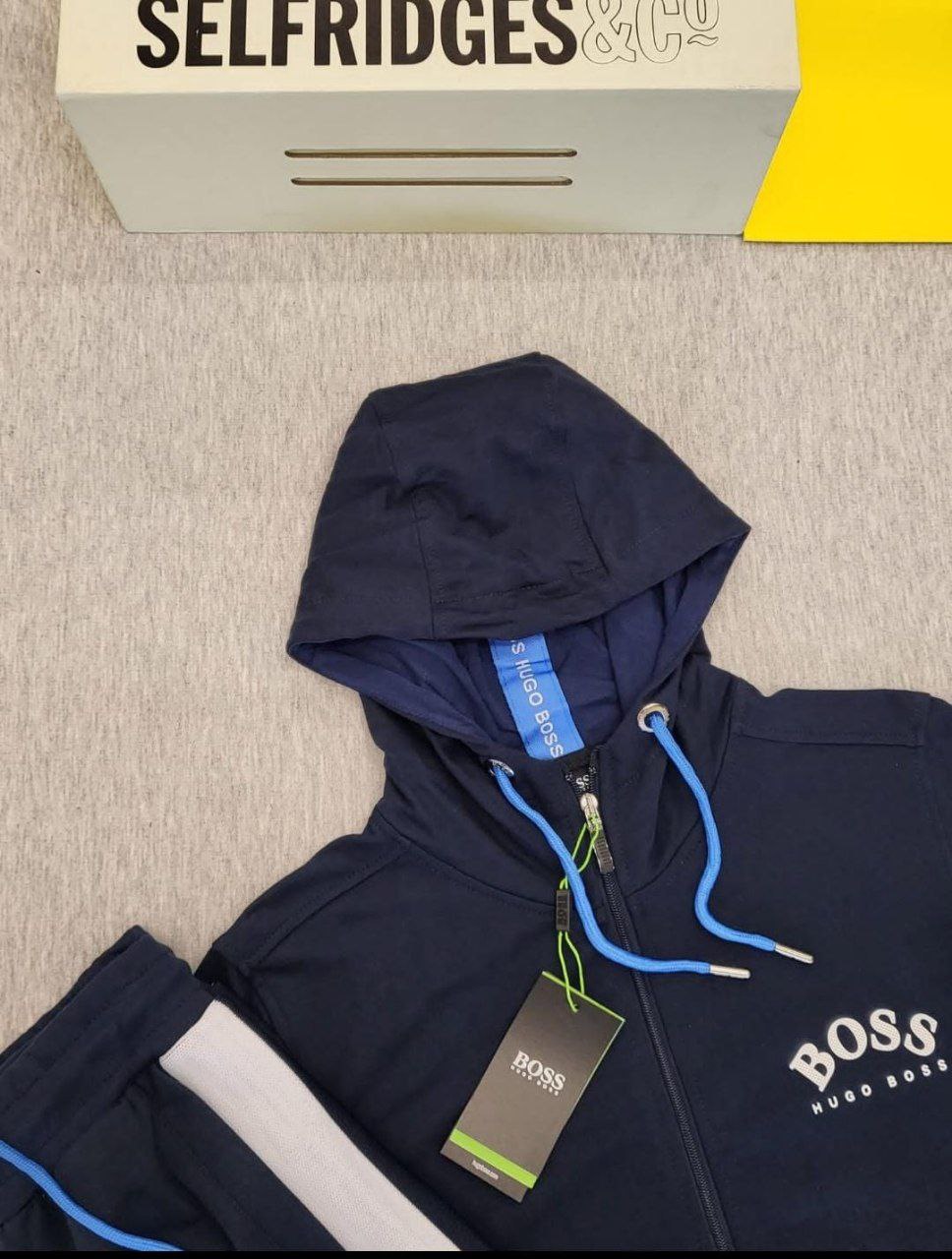 QUALITY BOS TRACKSUIT ak2008