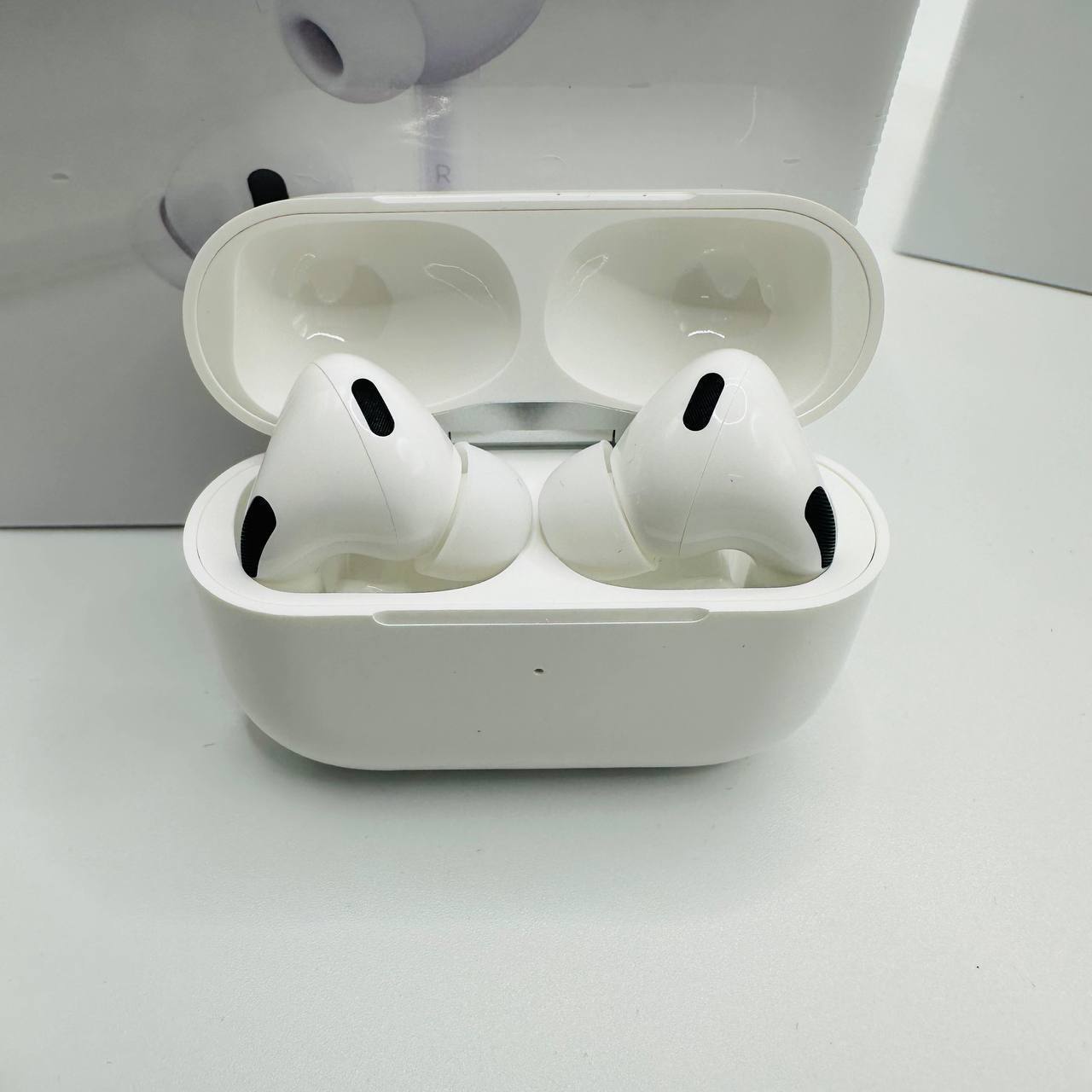 AIRPODS PRO 2ND GENERATION 1:1 TRUE to0606