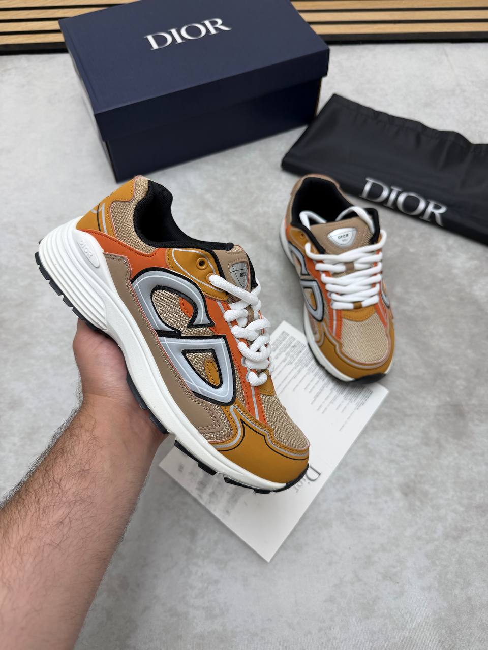 MENS DIO B30 COME WITH BOX ETC 1006