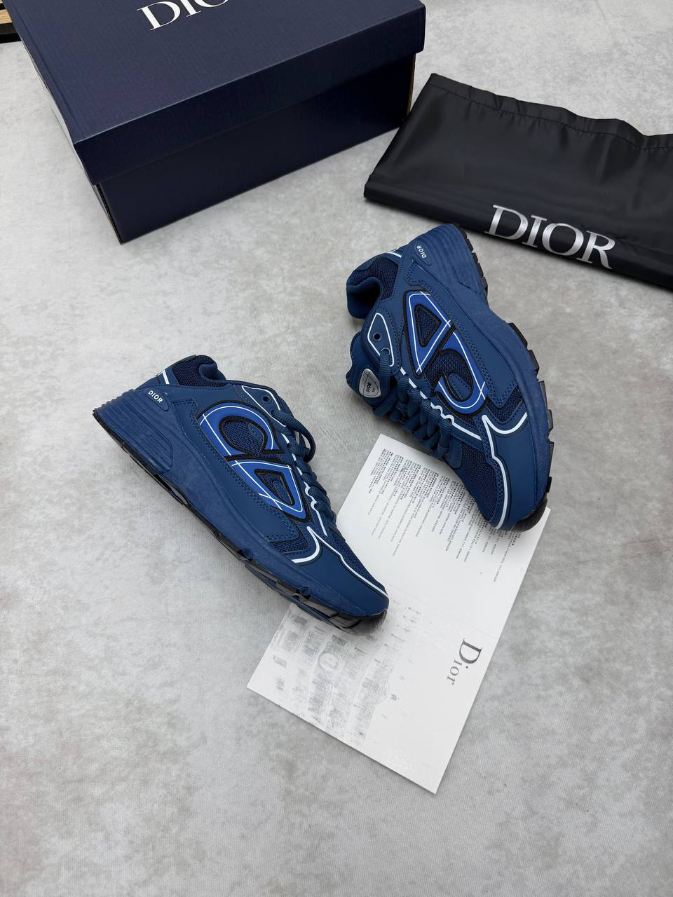 MENS DIO B30 COME WITH BOX ETC 1006