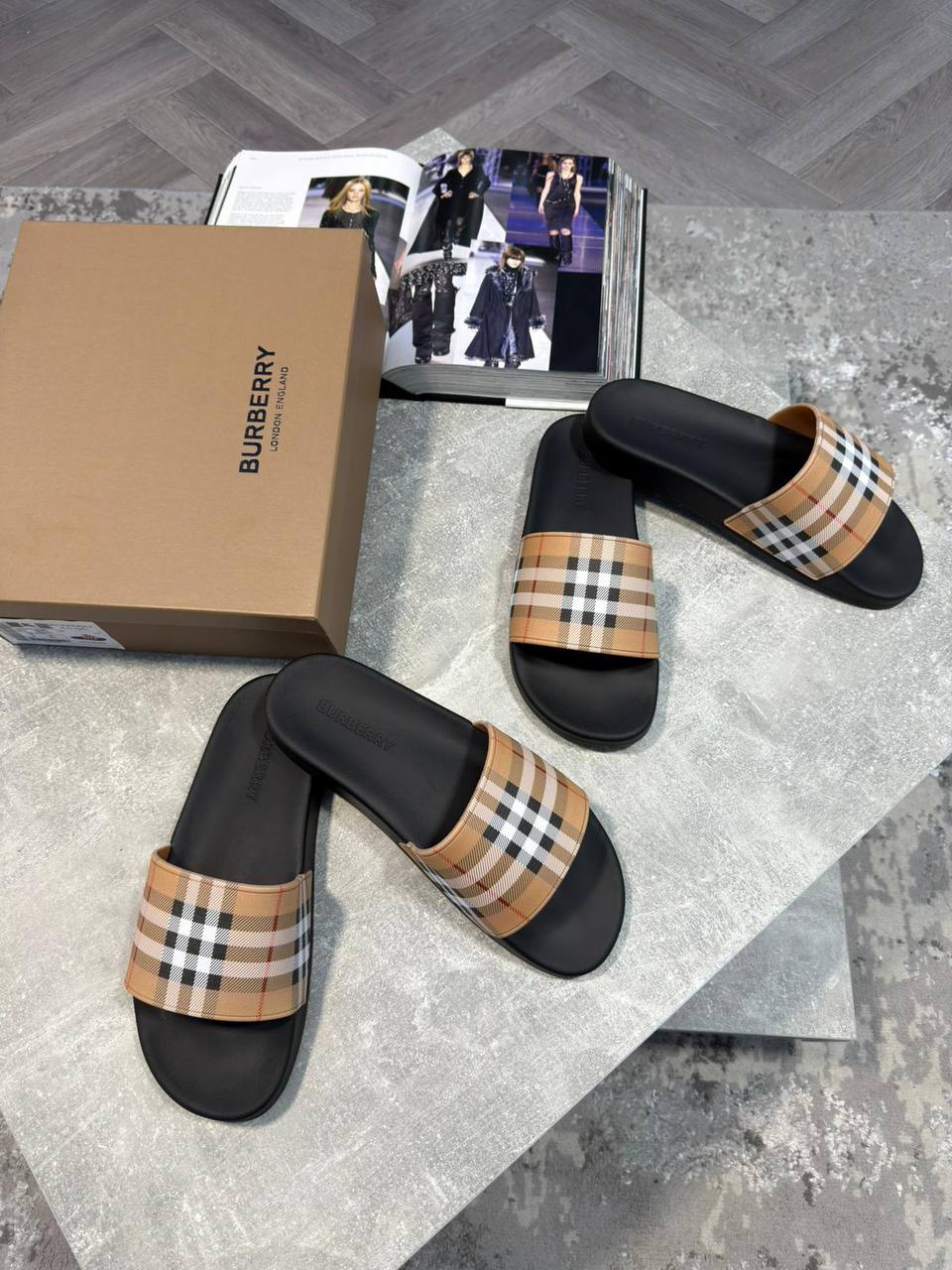 Superclon Burber sliders aj1006