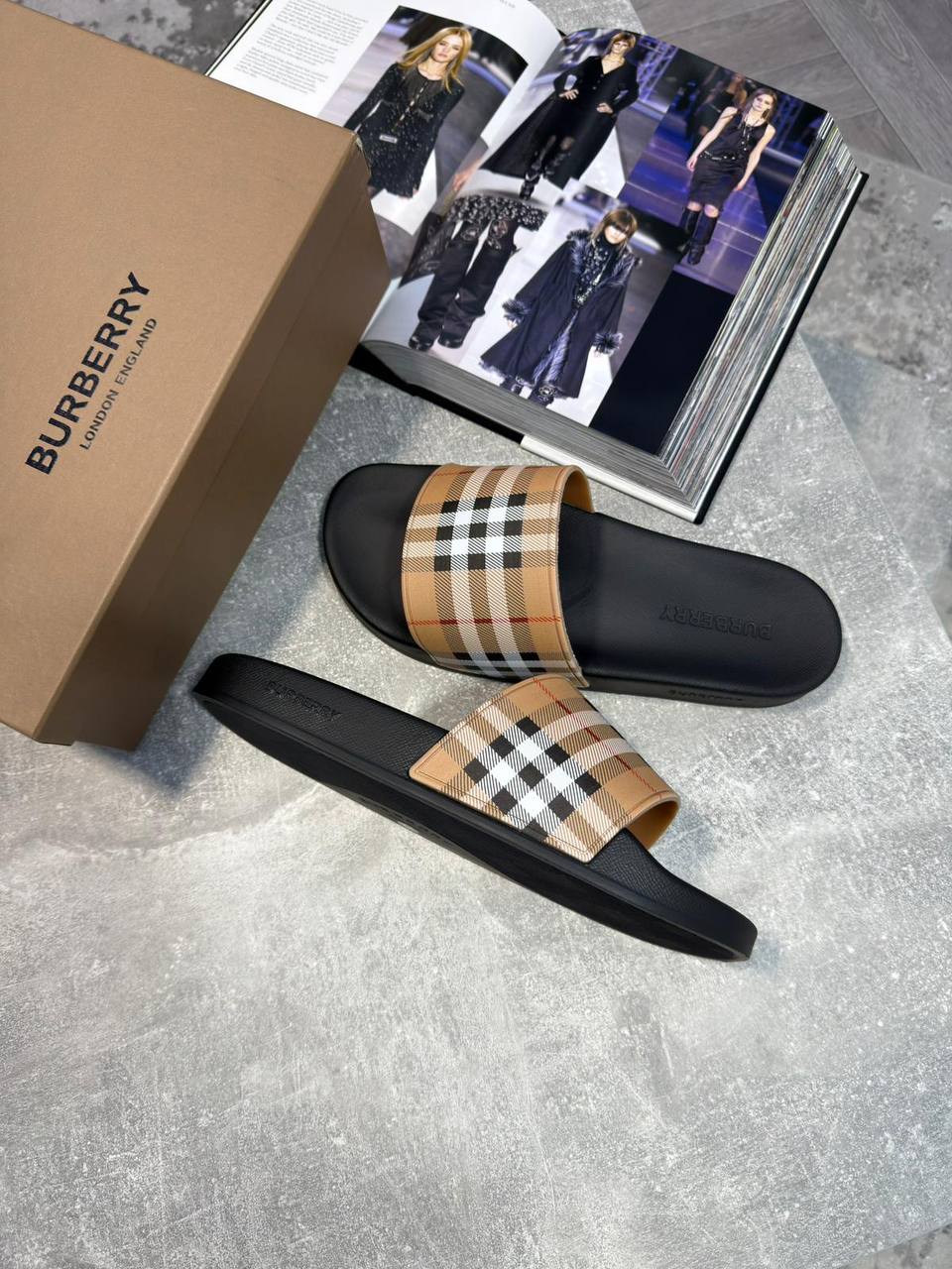 Superclon Burber sliders aj1006
