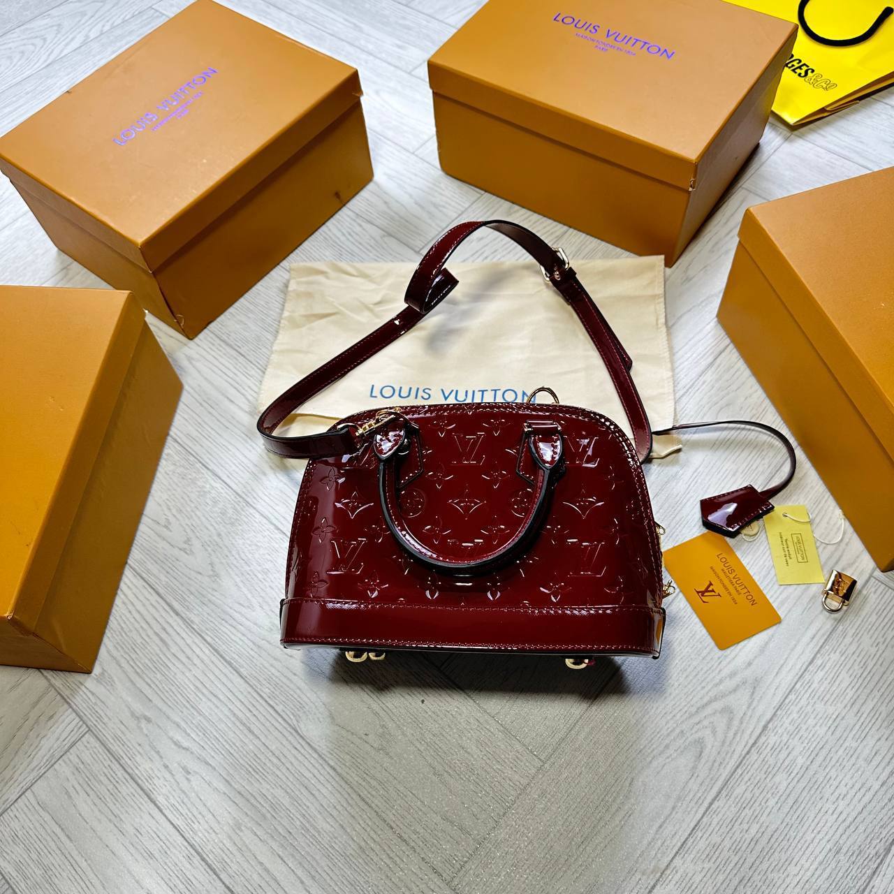 COL QUALITY LVE LADIES BAG WHIT BOX to2911