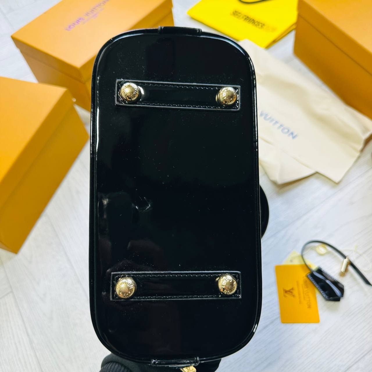 COL QUALITY LVE LADIES BAG WHIT BOX to2911