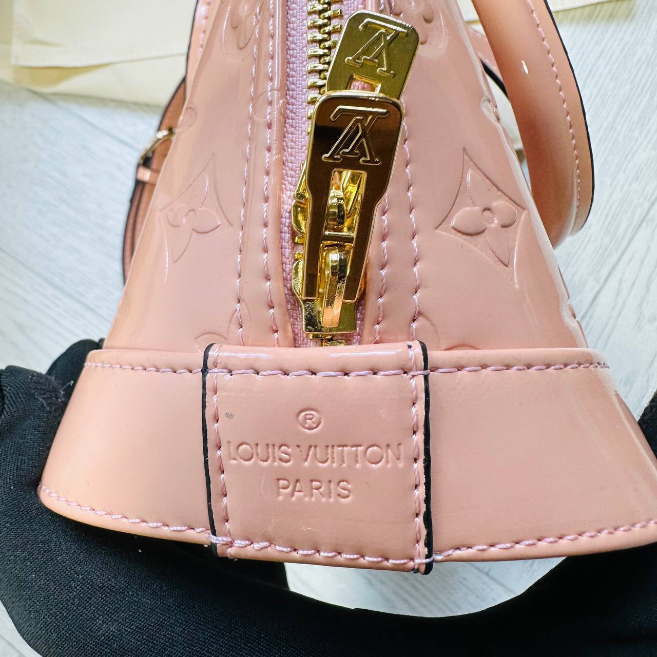 COL QUALITY LVE LADIES BAG WHIT BOX to2911