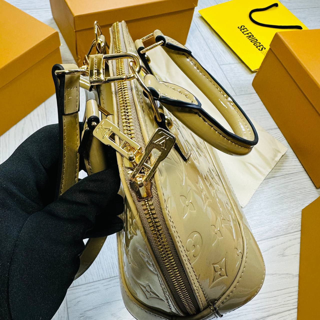 COL QUALITY LVE LADIES BAG WHIT BOX to2911