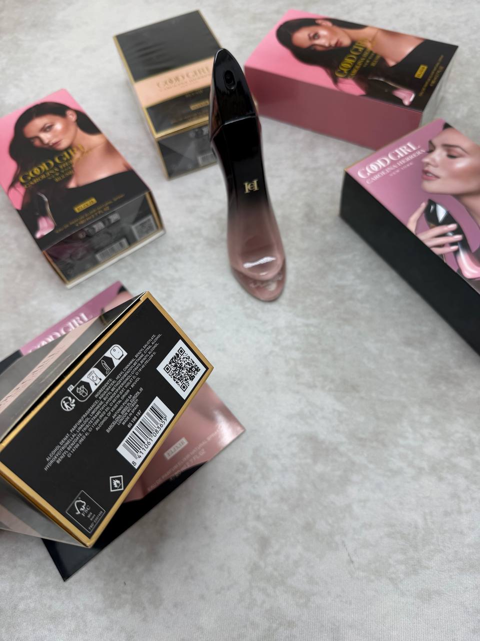 VERY GOOD GIRL CAROLIN HERRER BLUSH ELIXIR am1106