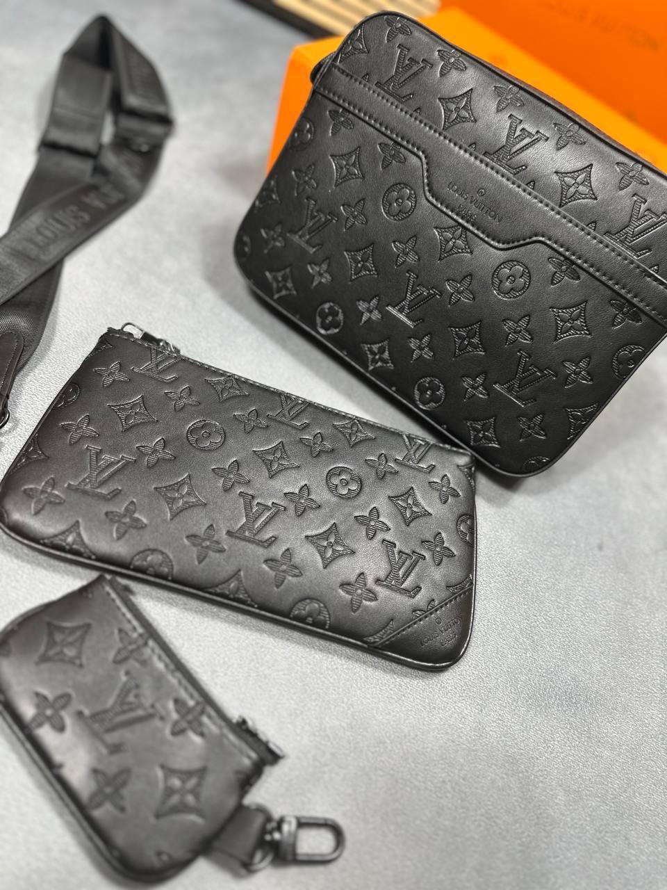 SUPER CLO MENS LVE TRIO BAGS COME WITH DUST BAG am2911