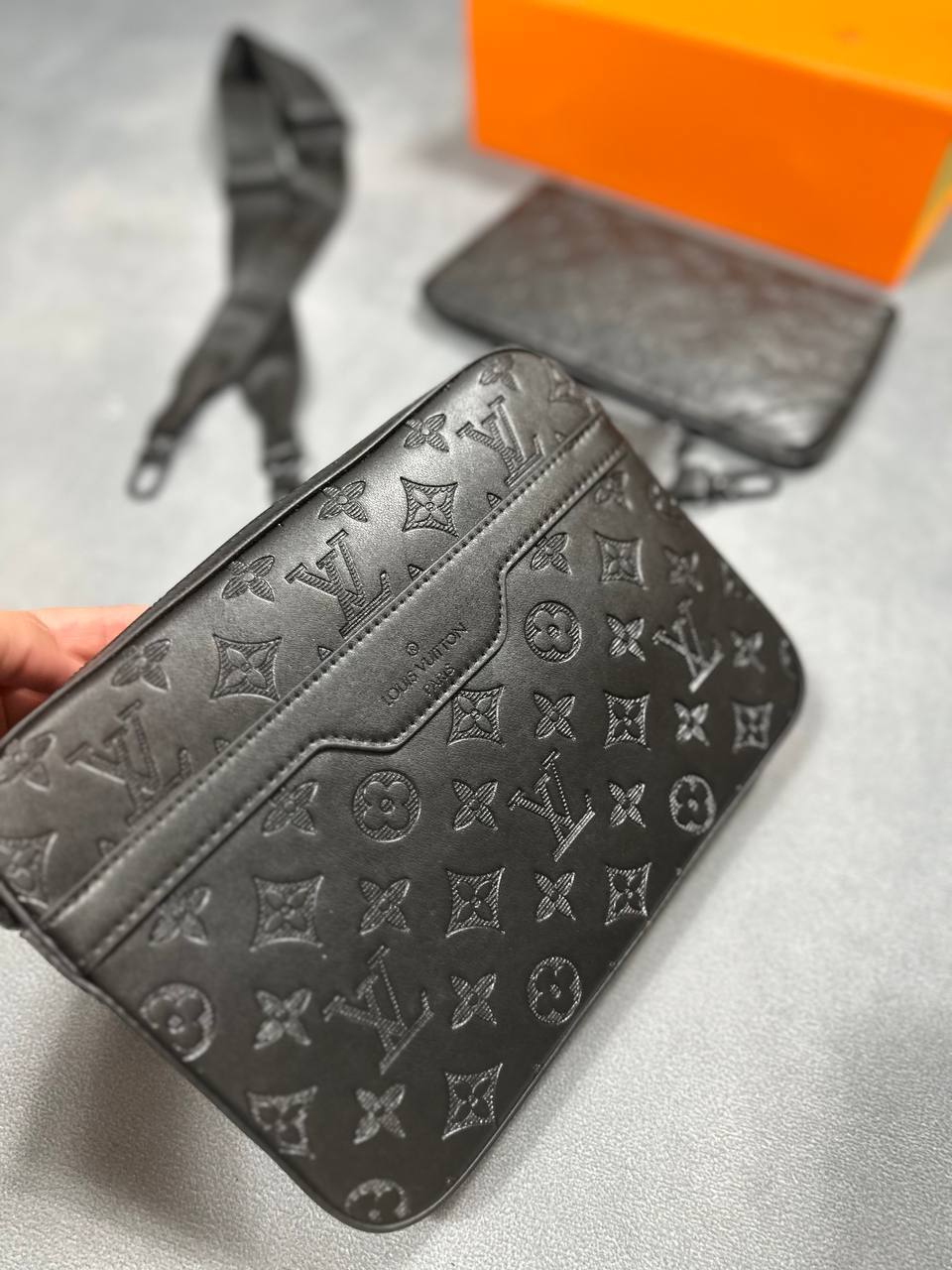 SUPER CLO MENS LVE TRIO BAGS COME WITH DUST BAG am2911