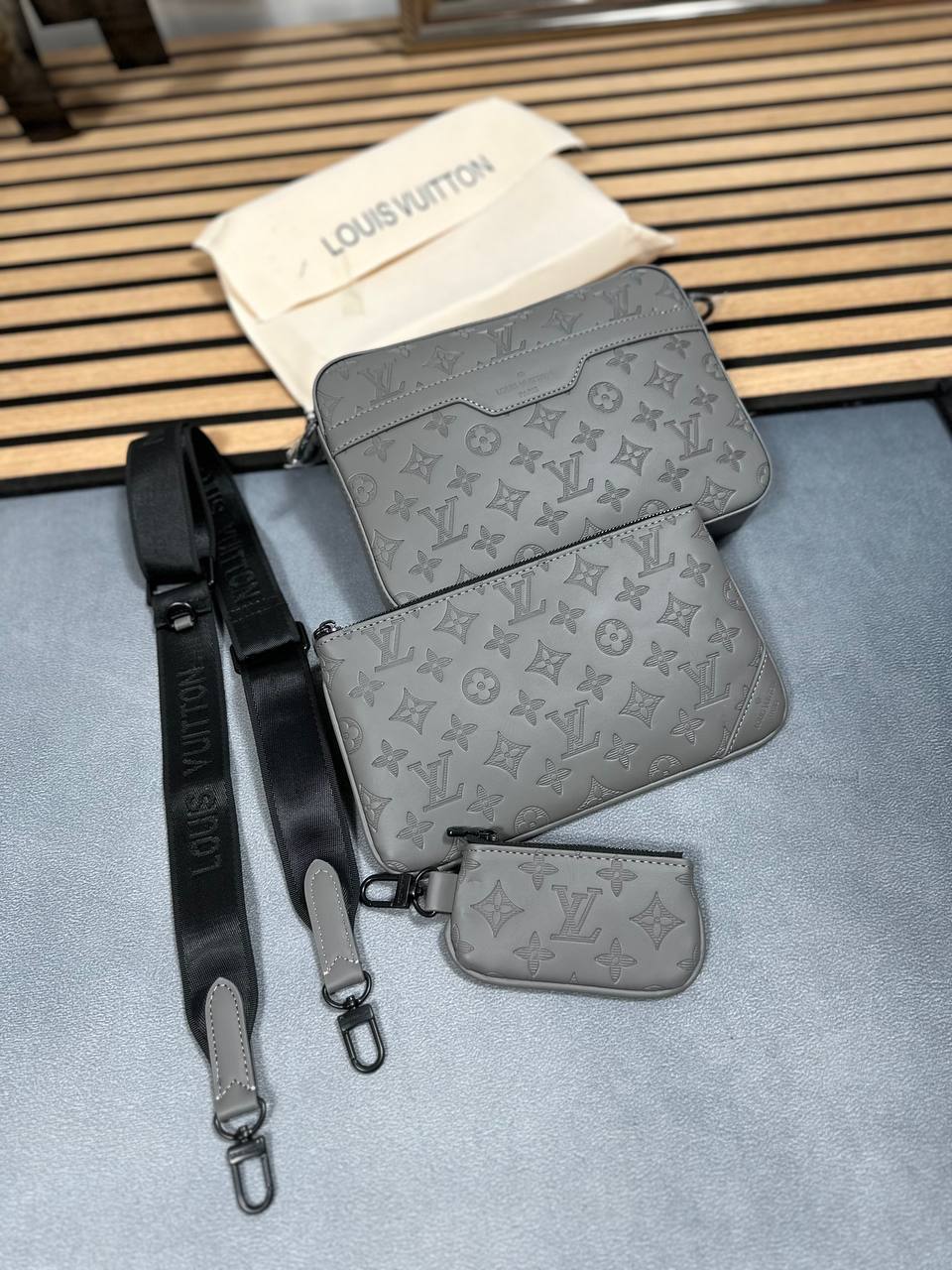 SUPER CLO MENS LVE TRIO BAGS COME WITH DUST BAG am2911