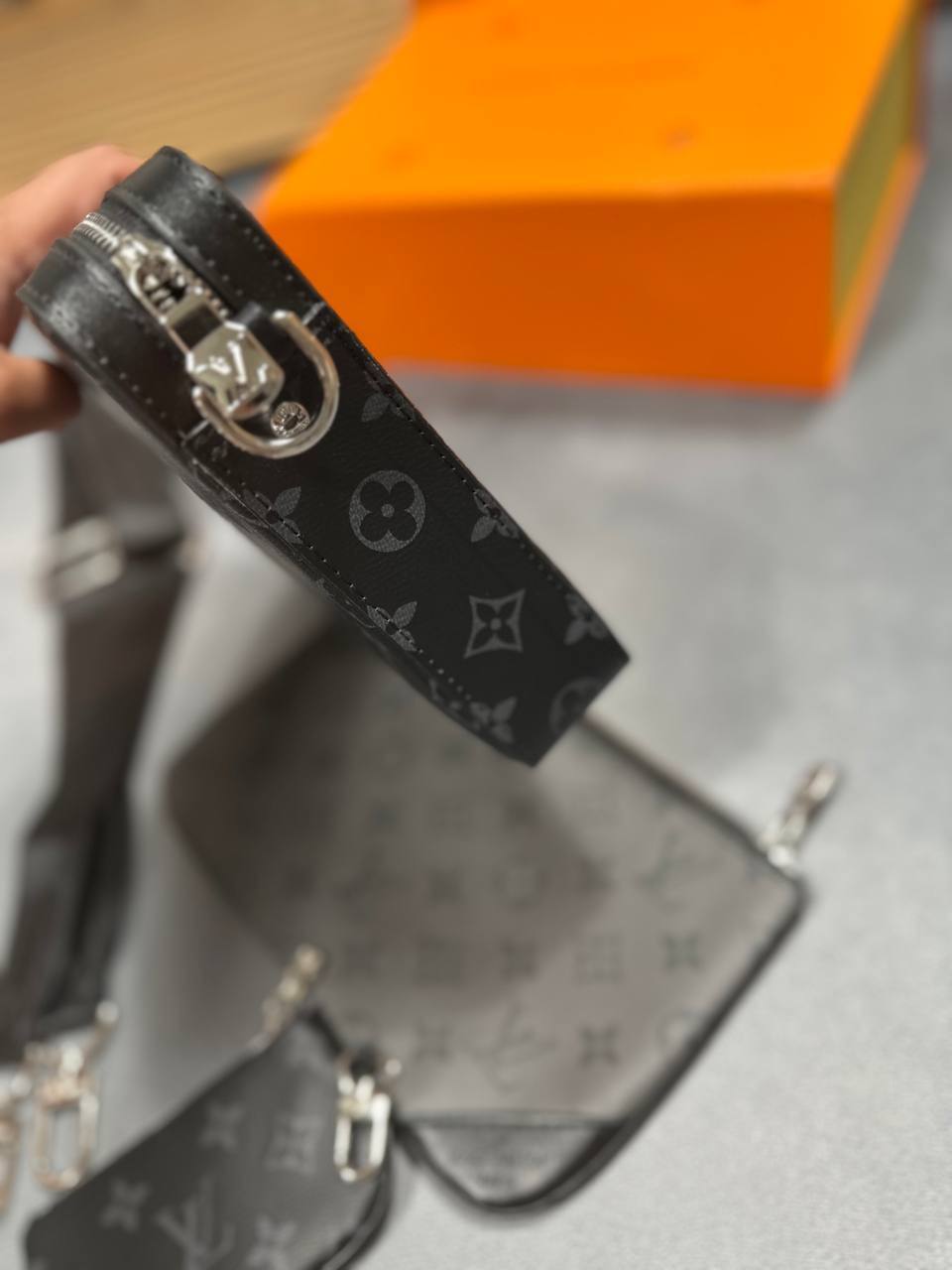 SUPER CLO MENS LVE TRIO BAGS COME WITH DUST BAG am2911