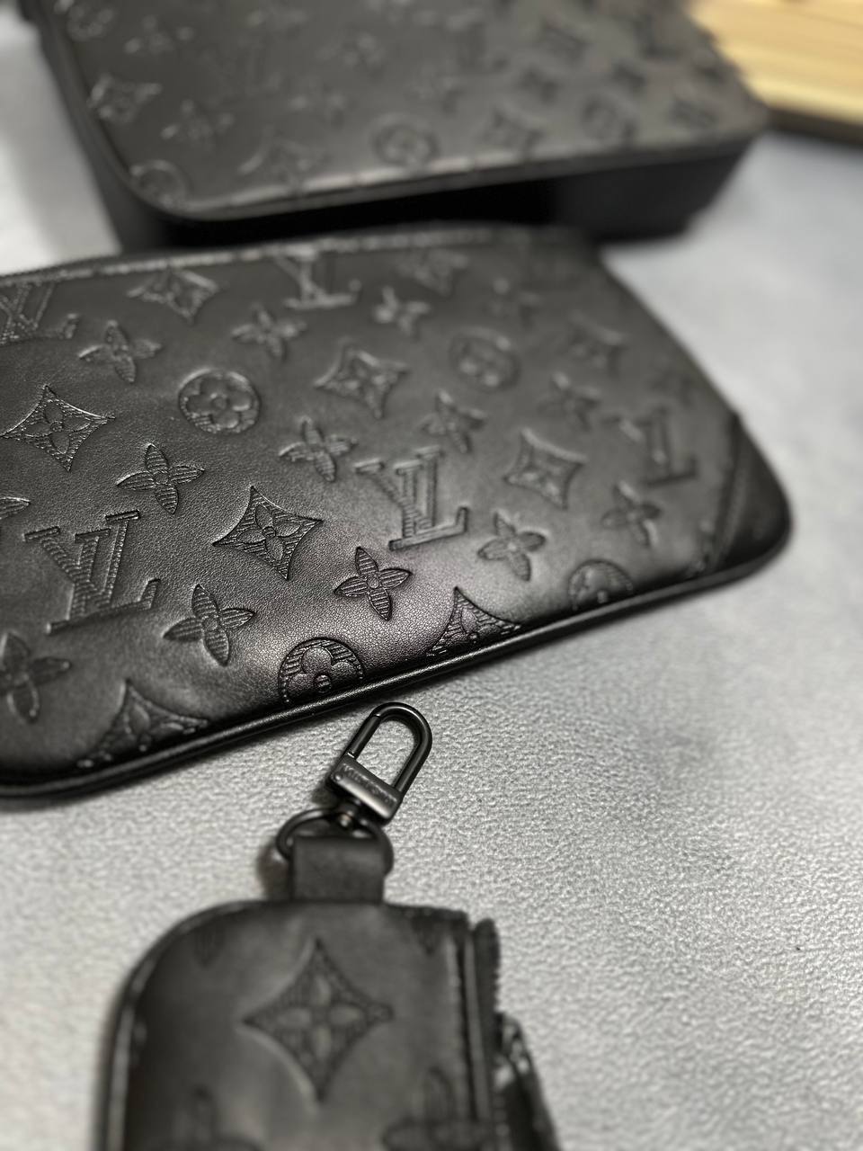 SUPER CLO MENS LVE TRIO BAGS COME WITH DUST BAG am2911