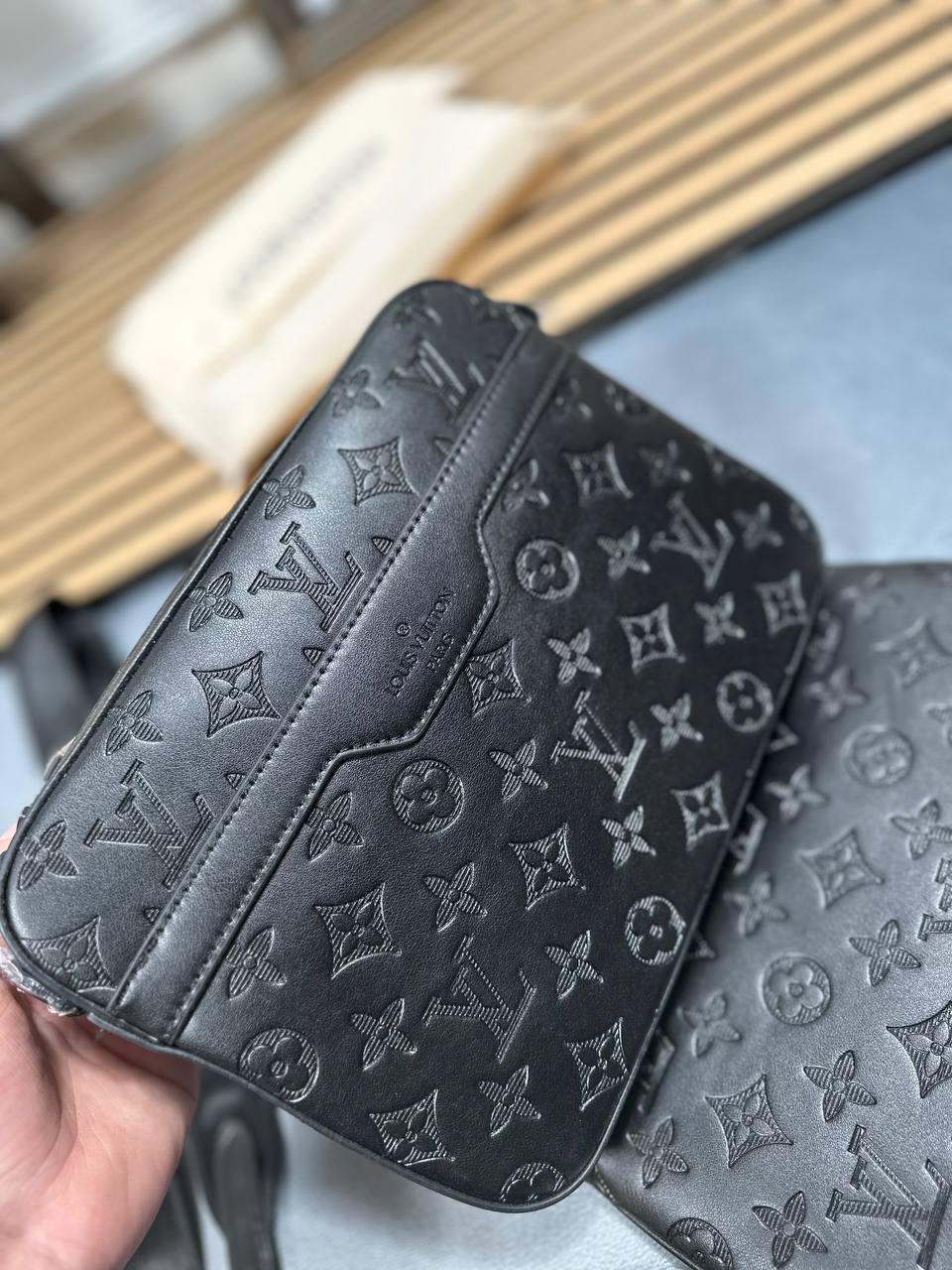 SUPER CLO MENS LVE TRIO BAGS COME WITH DUST BAG am2911