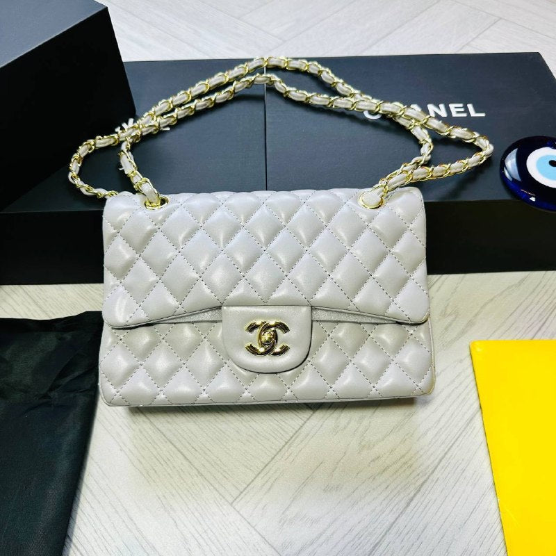 CHANE BAG WHIT BOX to1306