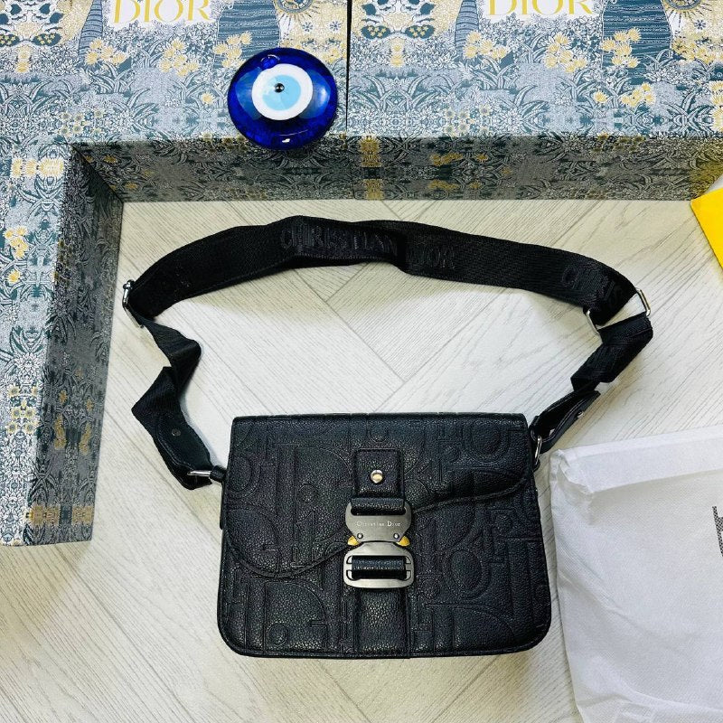 DIO MAN HAND BAG WITH BOX to1306