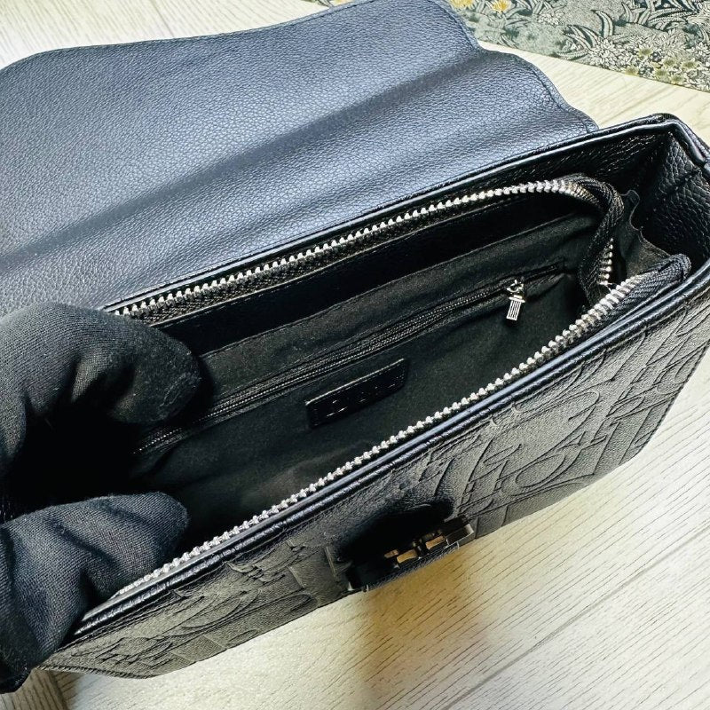 DIO MAN HAND BAG WITH BOX to1306