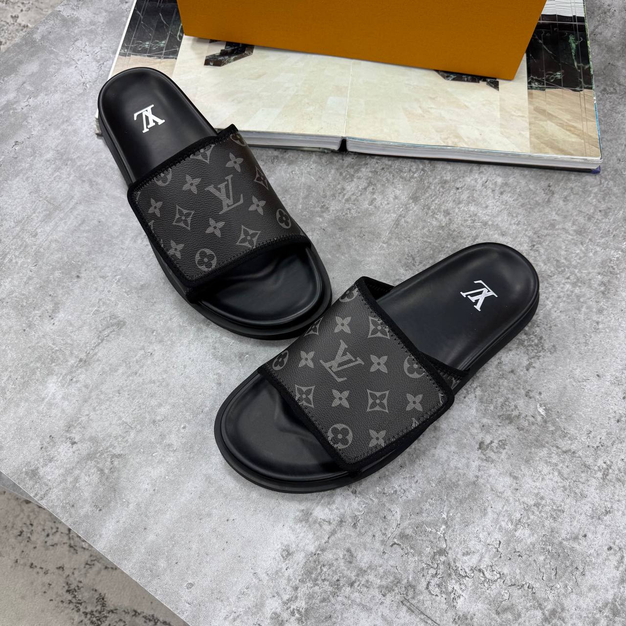 HIGH END LV MENS SANDALS WITH FULL PACKAGING ETC jay1406