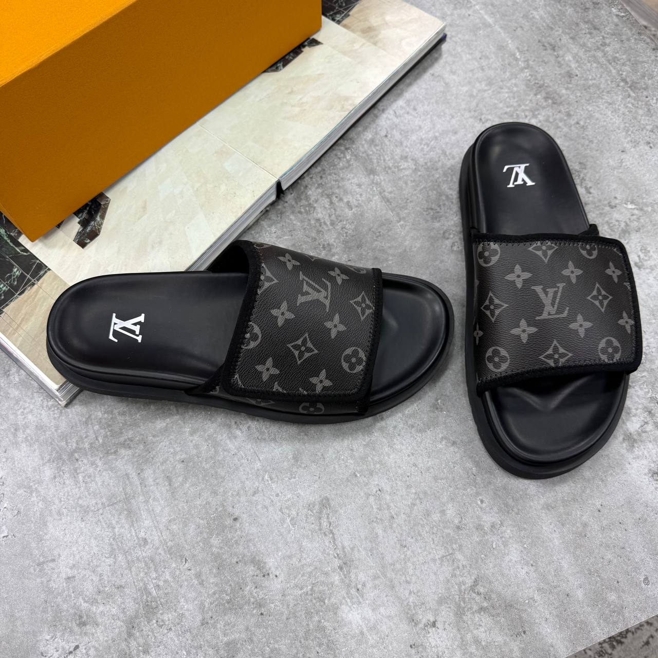 HIGH END LV MENS SANDALS WITH FULL PACKAGING ETC jay1406