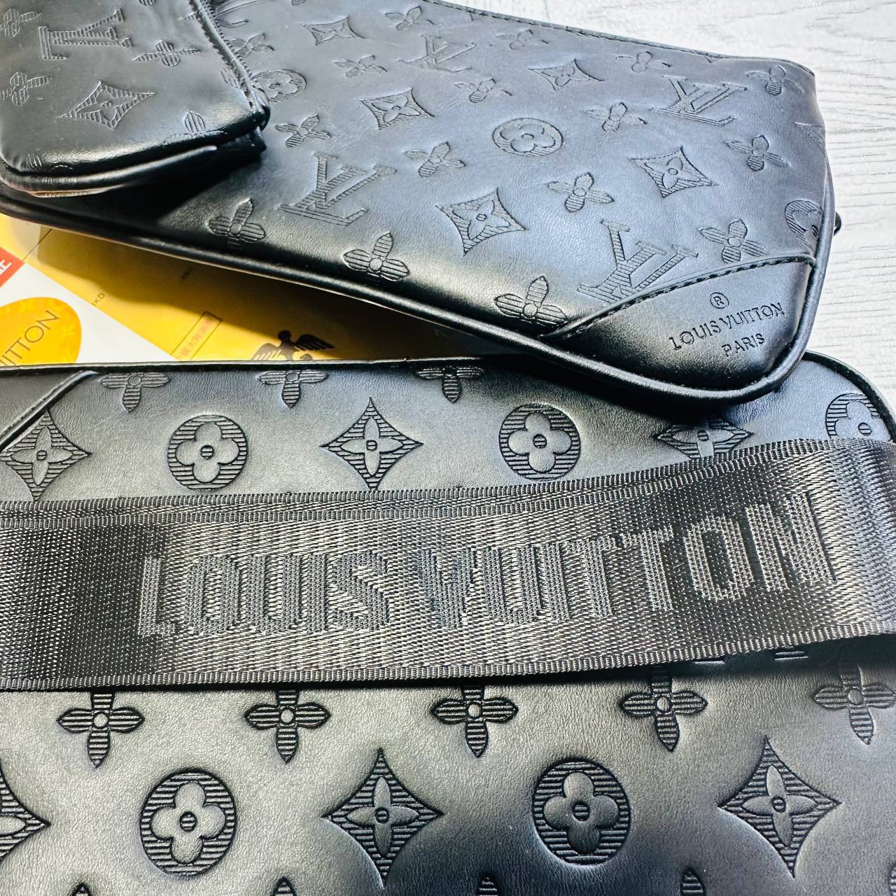 LVE MAN BAG WITH BOX AND PAPERWORK to0212