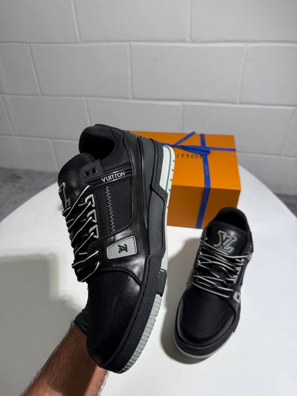 Lve trainers 3008