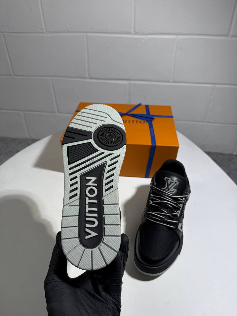 Lve trainers 3008