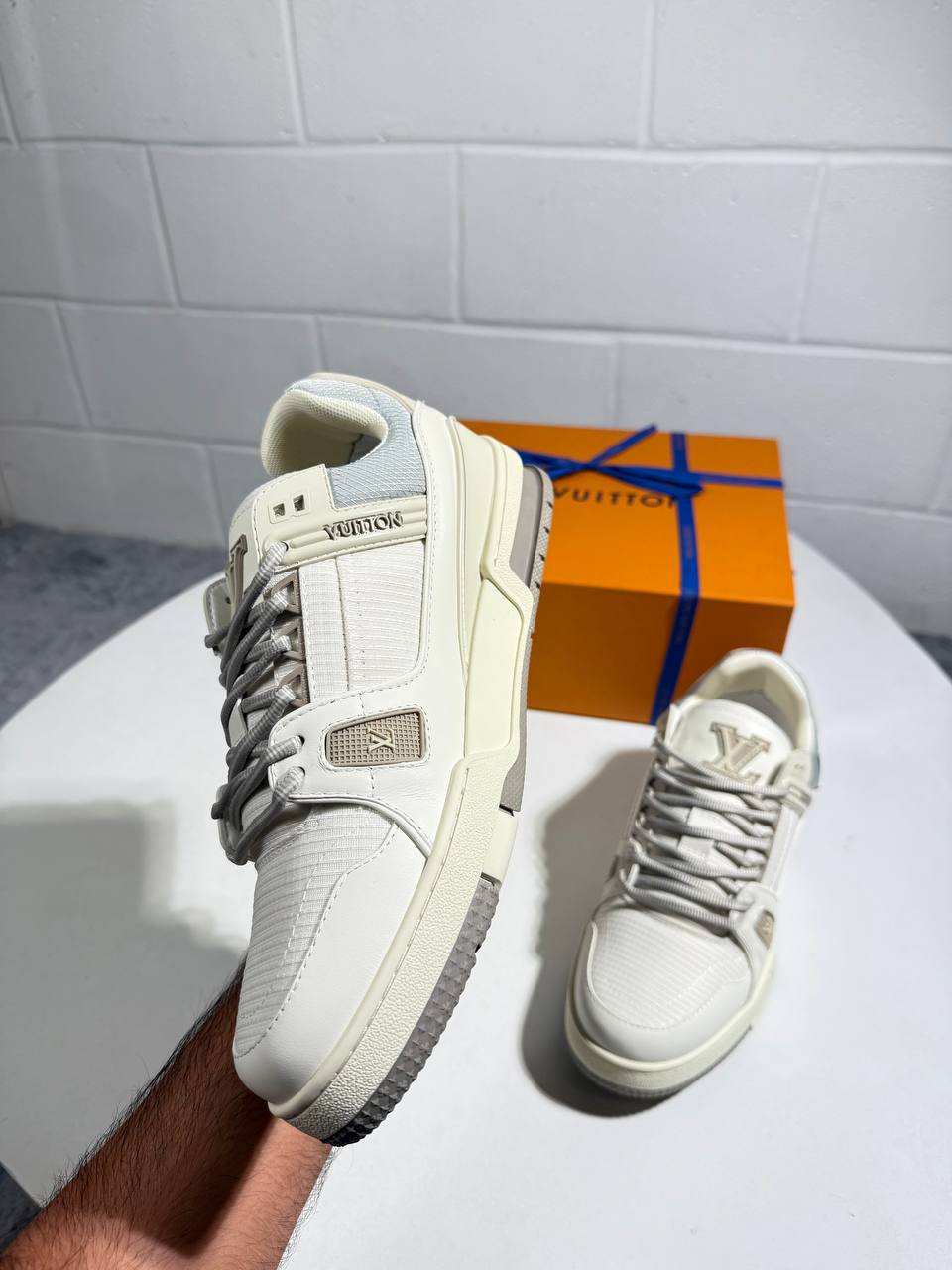 Lve trainers 3008
