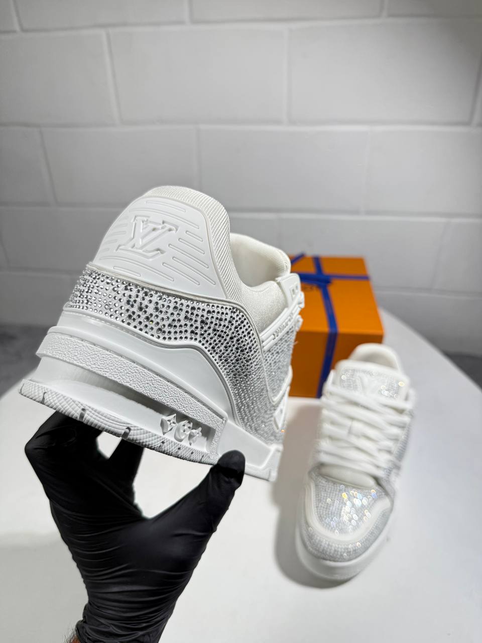 Lve trainers 3008