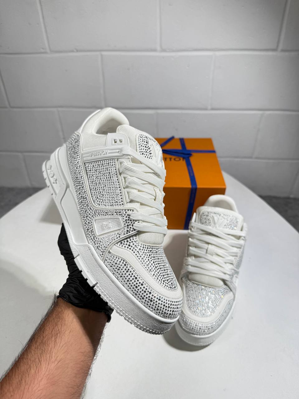 Lve trainers 3008