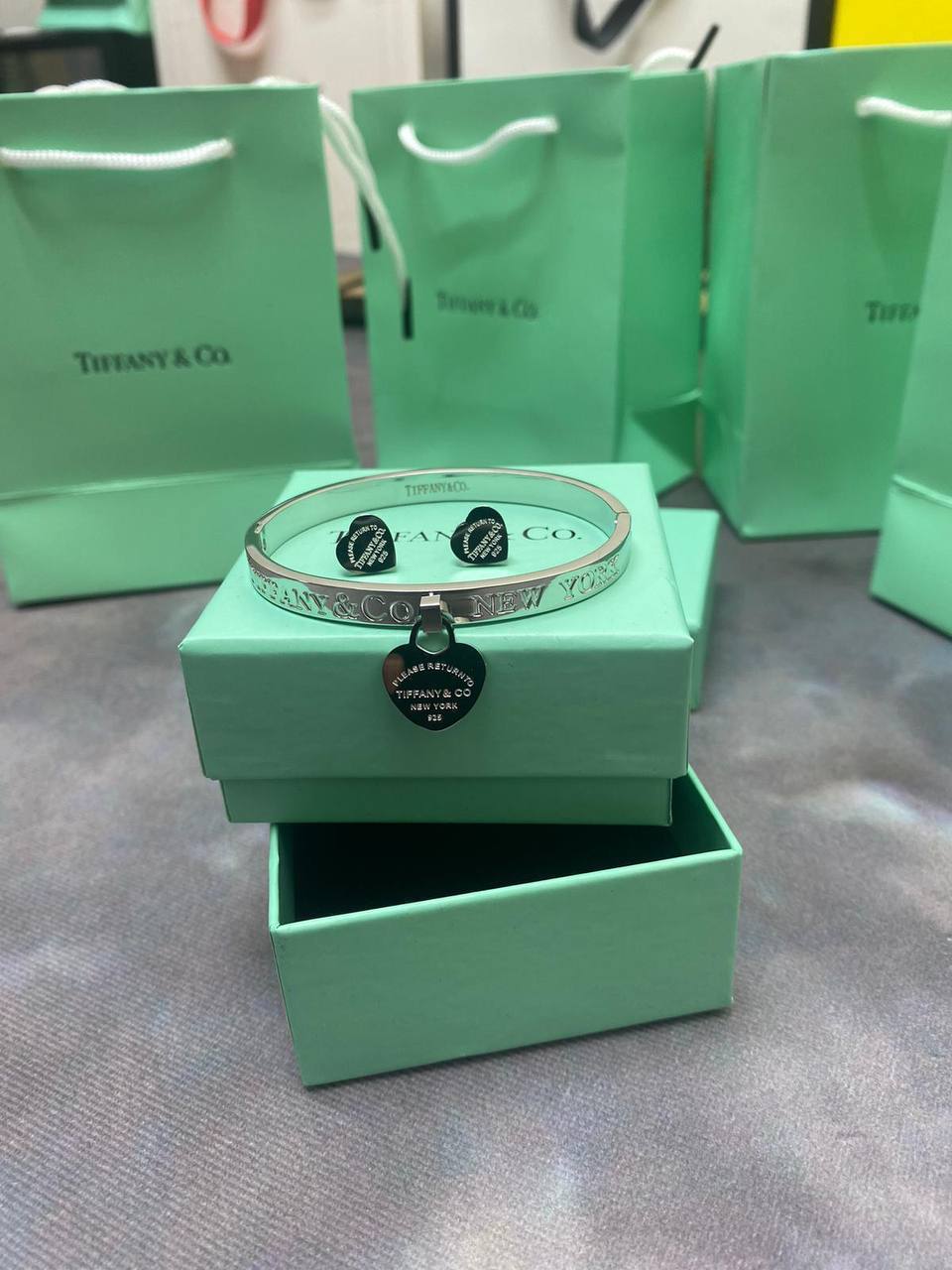 TIFFANY BANGLE AND EARRINGS  With Full Packing am0212