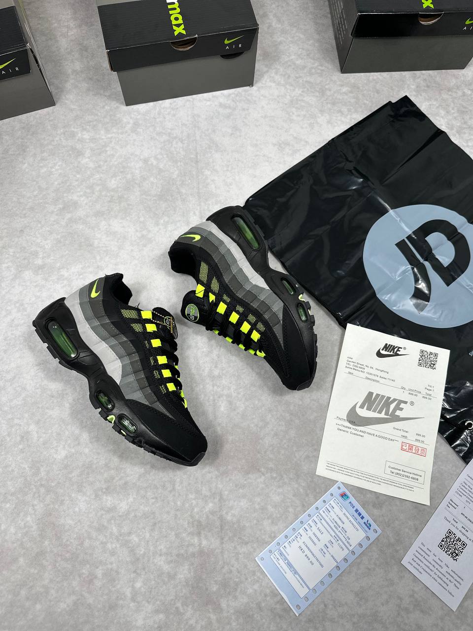 MENS NIK AIR MAX 95 COME WITH BOX ETC am0312