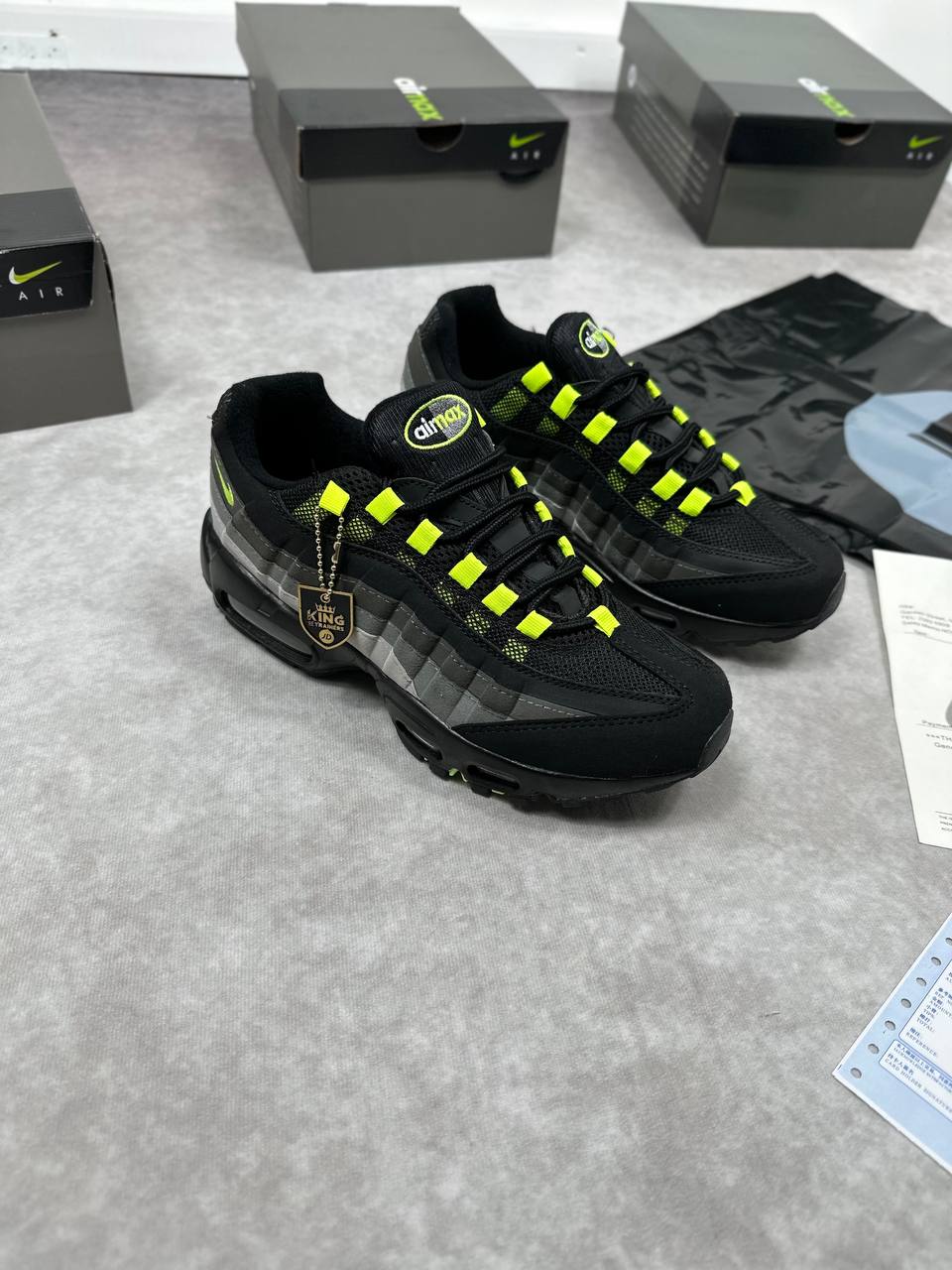 MENS NIK AIR MAX 95 COME WITH BOX ETC am0312
