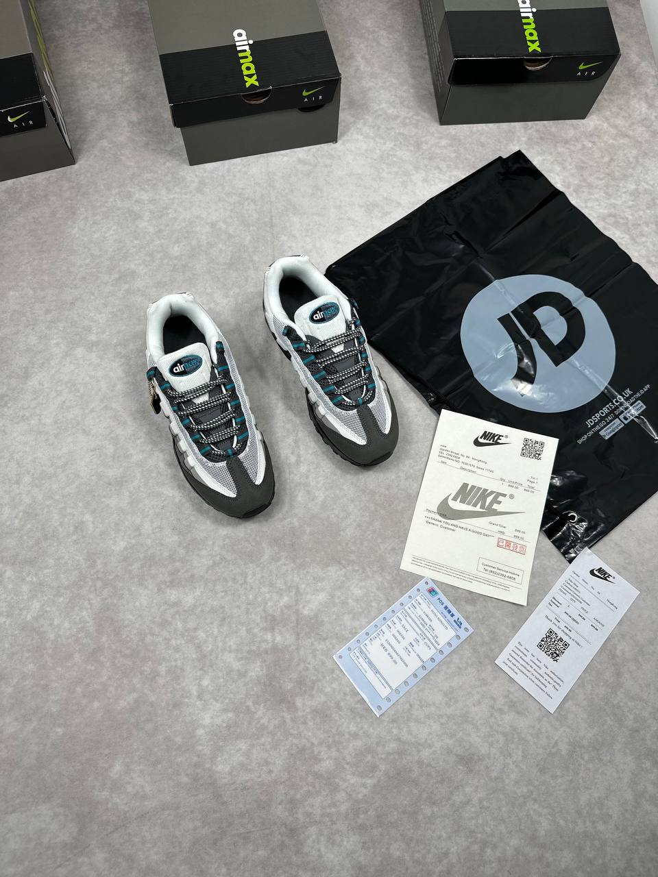 MENS NIK AIR MAX 95 COME WITH BOX ETC am0312