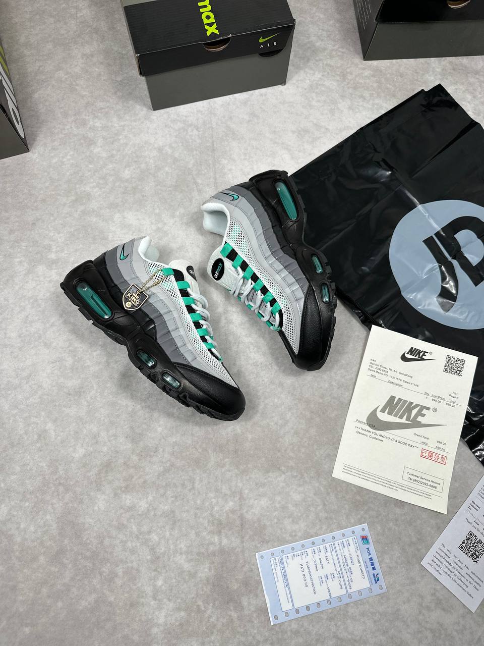 MENS NIK AIR MAX 95 COME WITH BOX ETC am0312