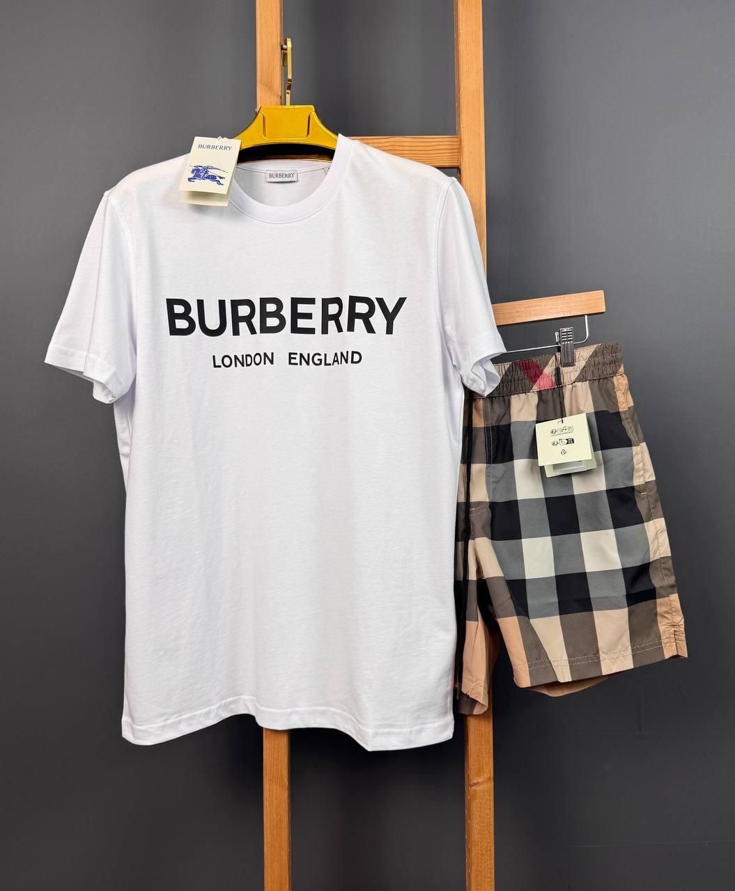 Burbery T-shirts or Swim shorts na2608