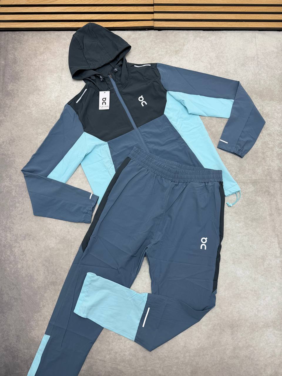 MENS ON CLOU TRACKSUITS am1506