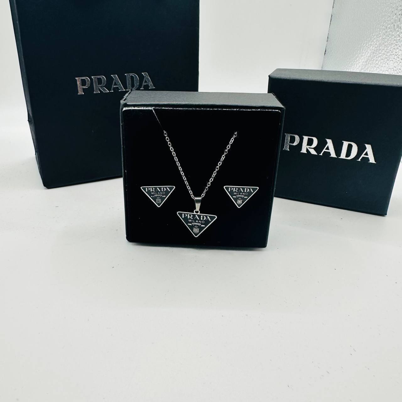 Prad earings and necklace set with packaging to0312