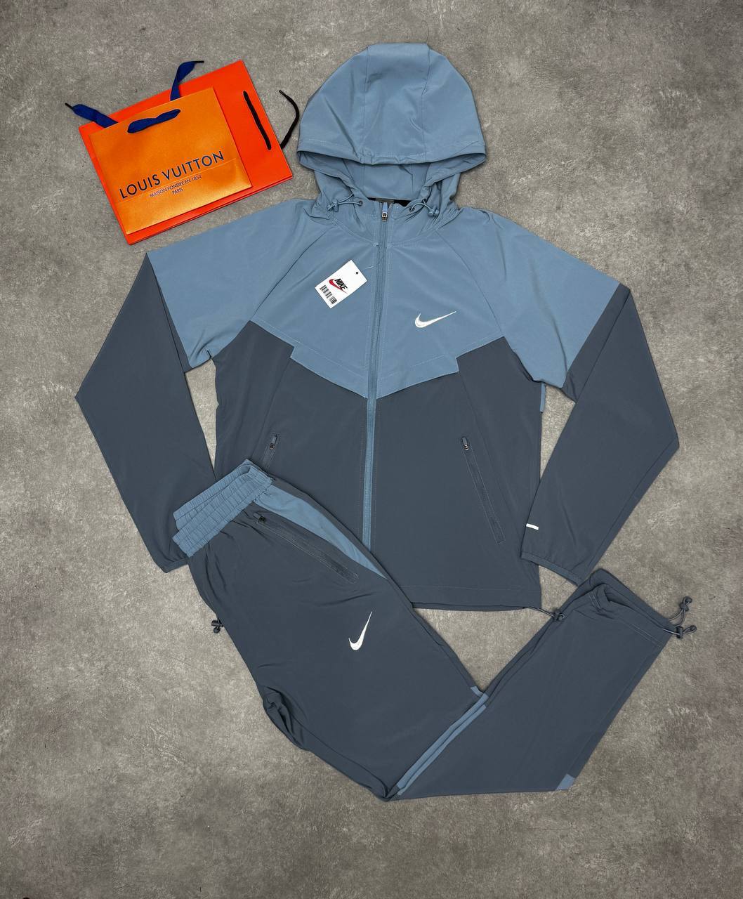 Nik tracksuits na2708