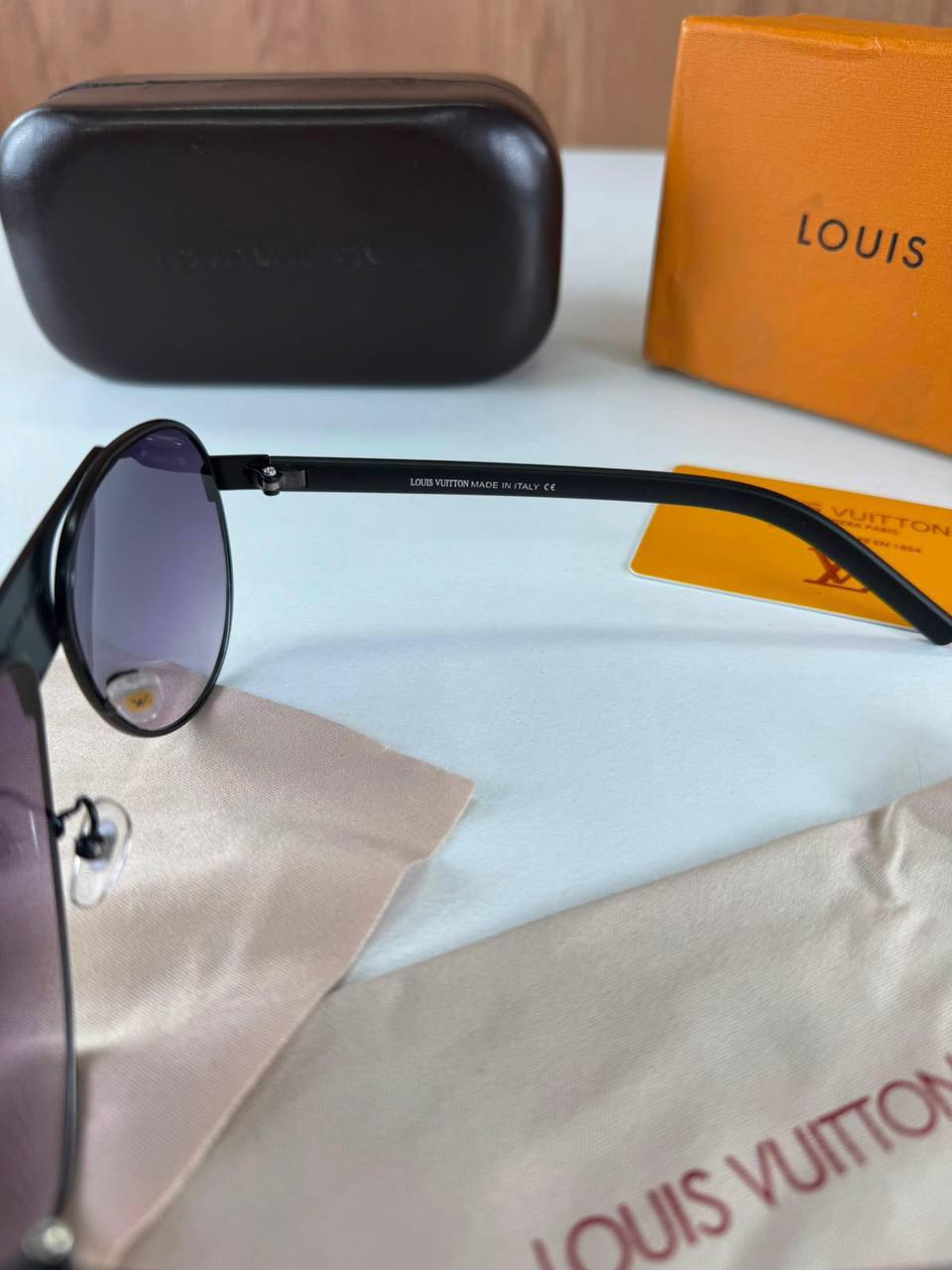 Loui Vuitto sunglasses jj1706