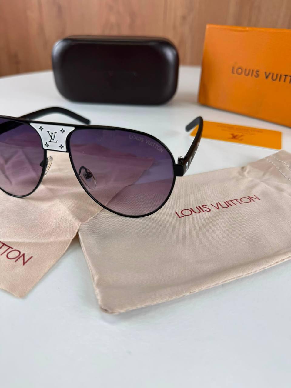 Loui Vuitto sunglasses jj1706