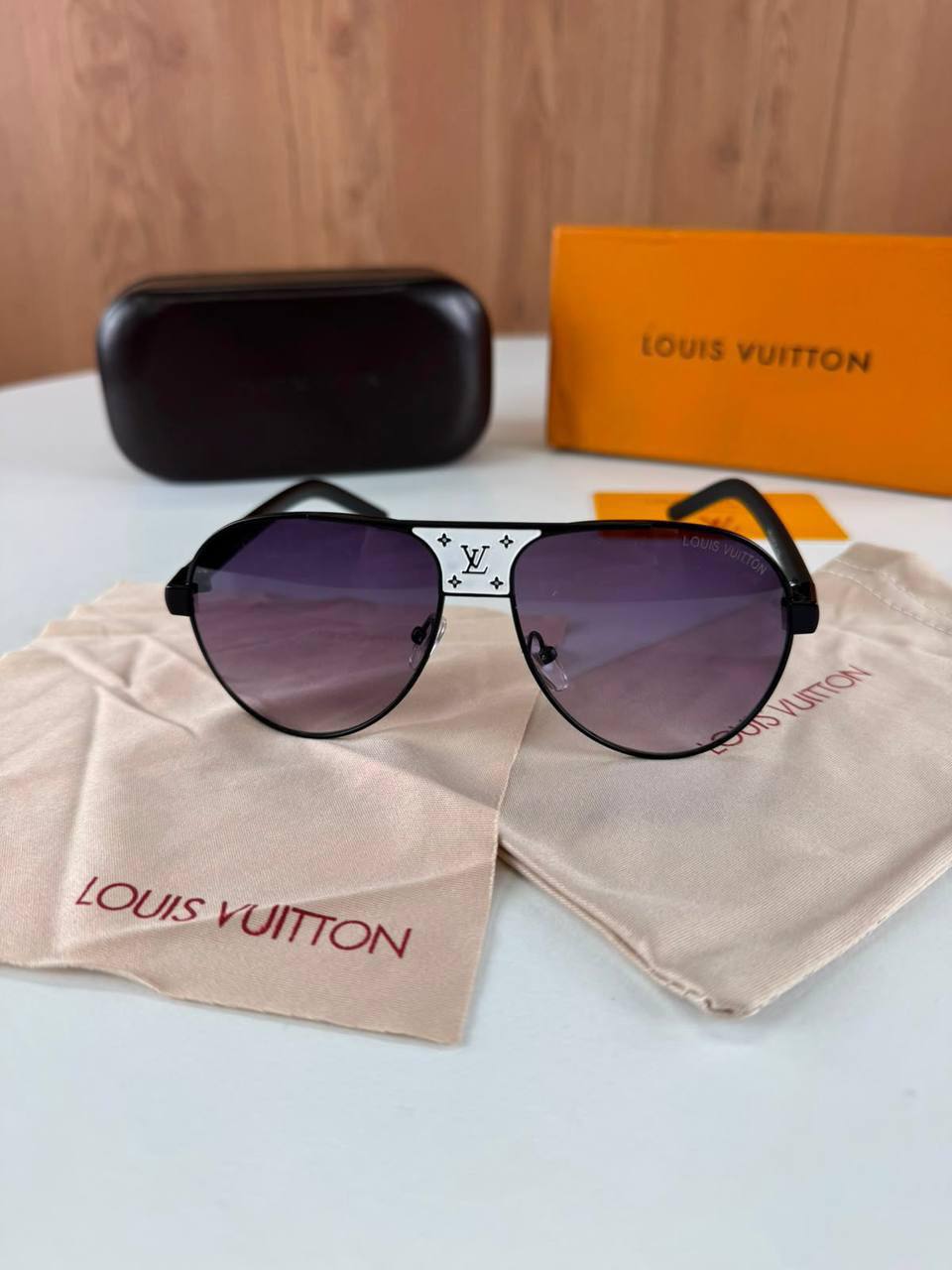 Loui Vuitto sunglasses jj1706