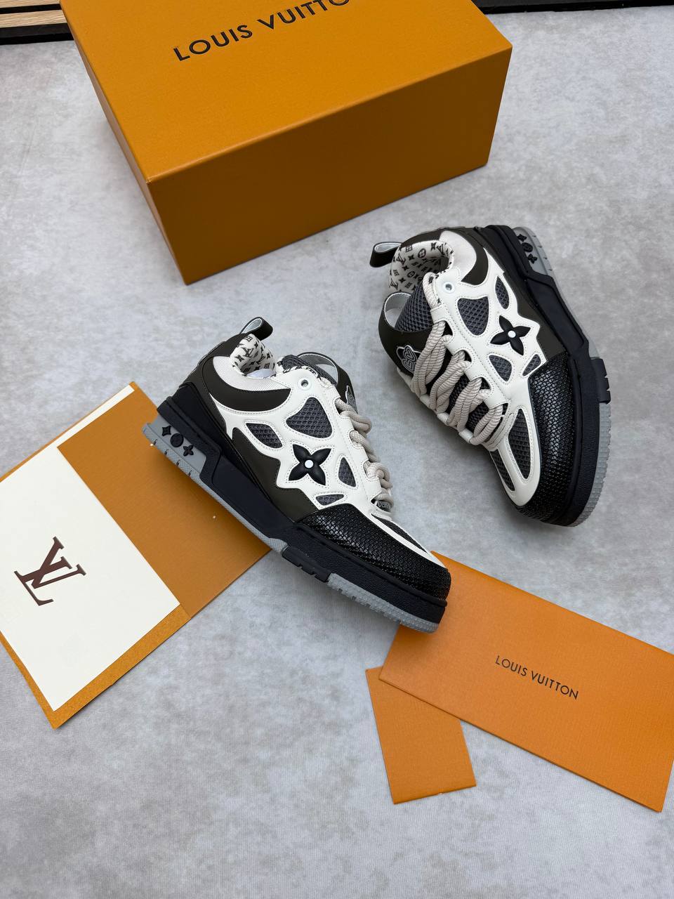 SUPER CLON LOUI VUITTO LV SKATE  COME WITH BOX ETC am1706