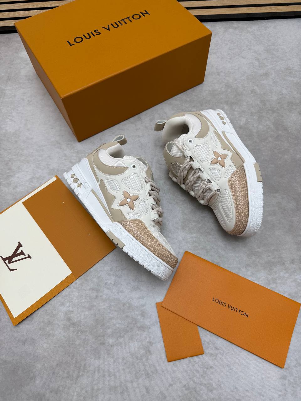 SUPER CLON LOUI VUITTO LV SKATE  COME WITH BOX ETC am1706