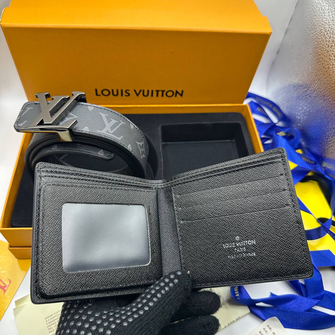 LVe BELT AND WALLET SET COMES WITH BOX & PAPERWORK to3108