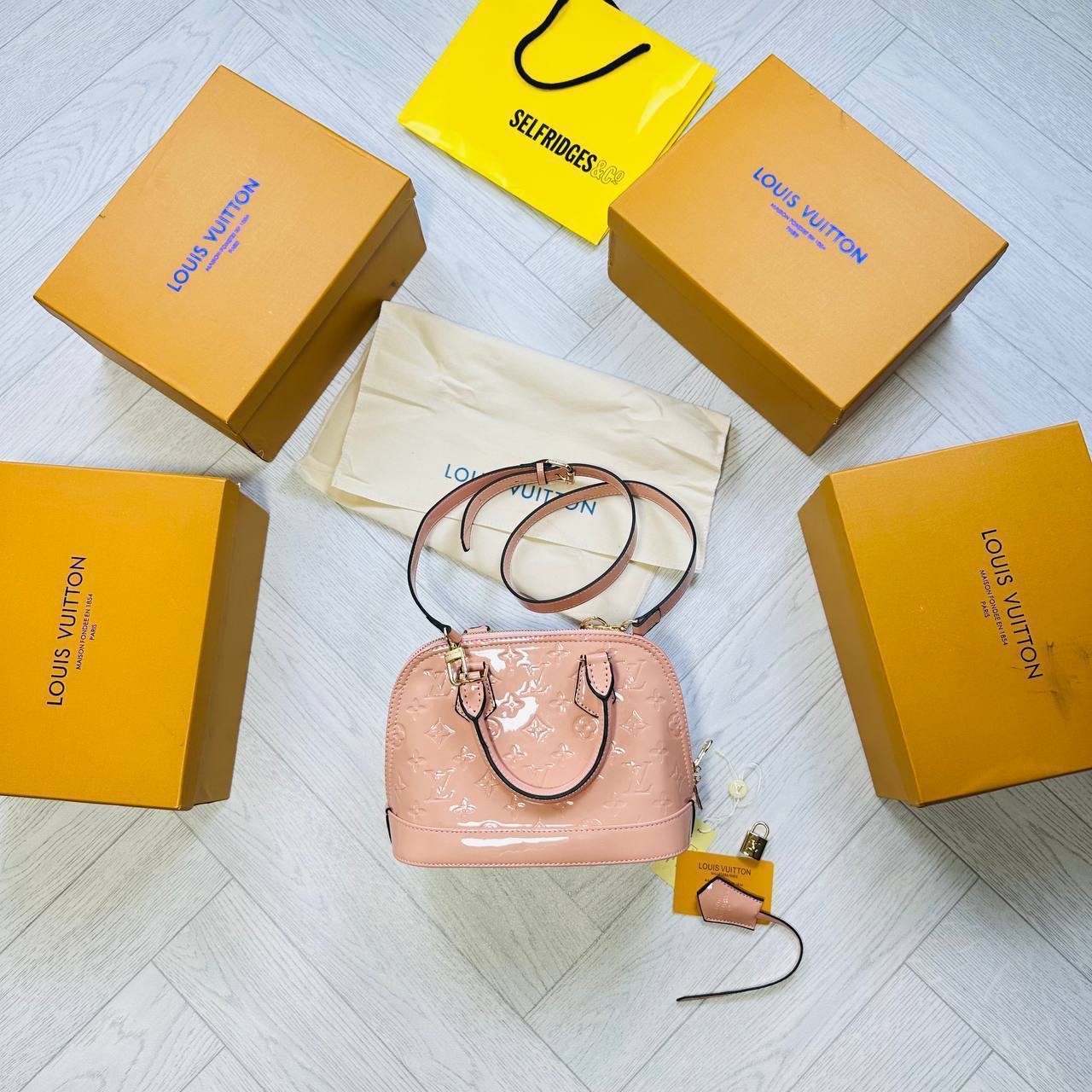 COLN QUALITY LV LADIES BAG WHIT BOX to2006