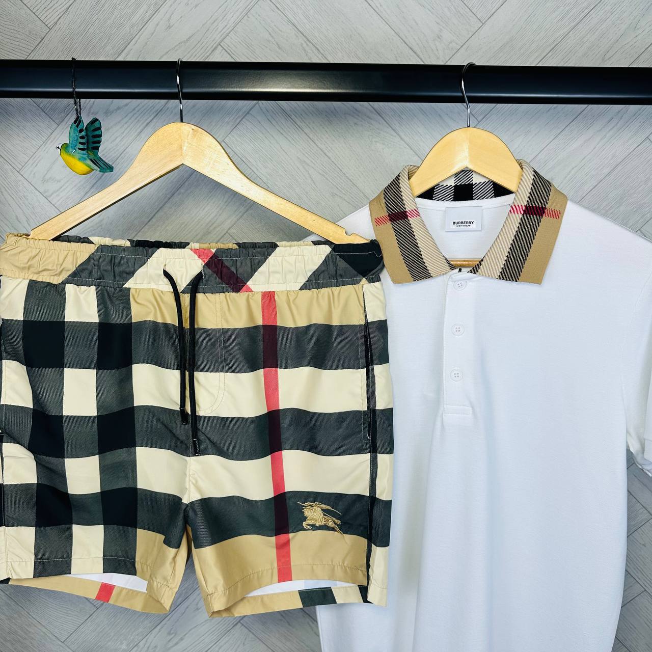 SUPERCLON QUALITY BURBERR TEE & SHORT SET to2006