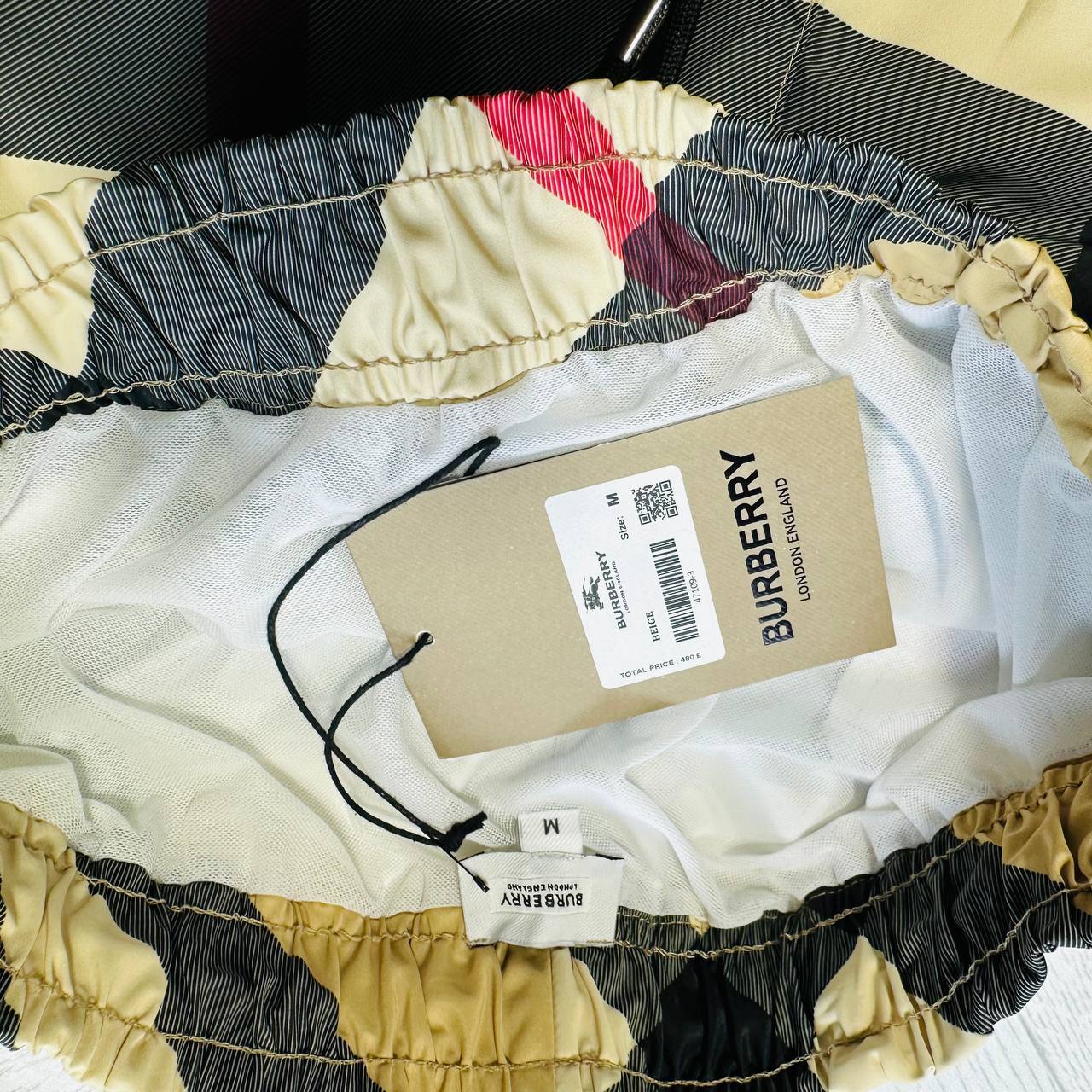 QUALITY BURBERR SHORT to2006