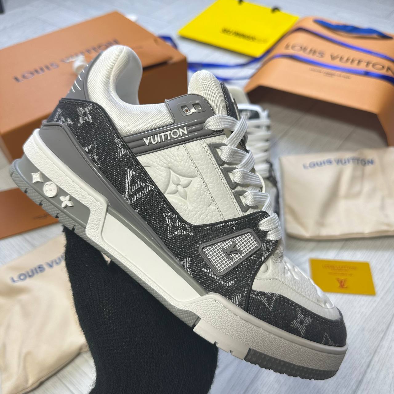 SUPERCLO  QUALITY LVe SHOES to3108